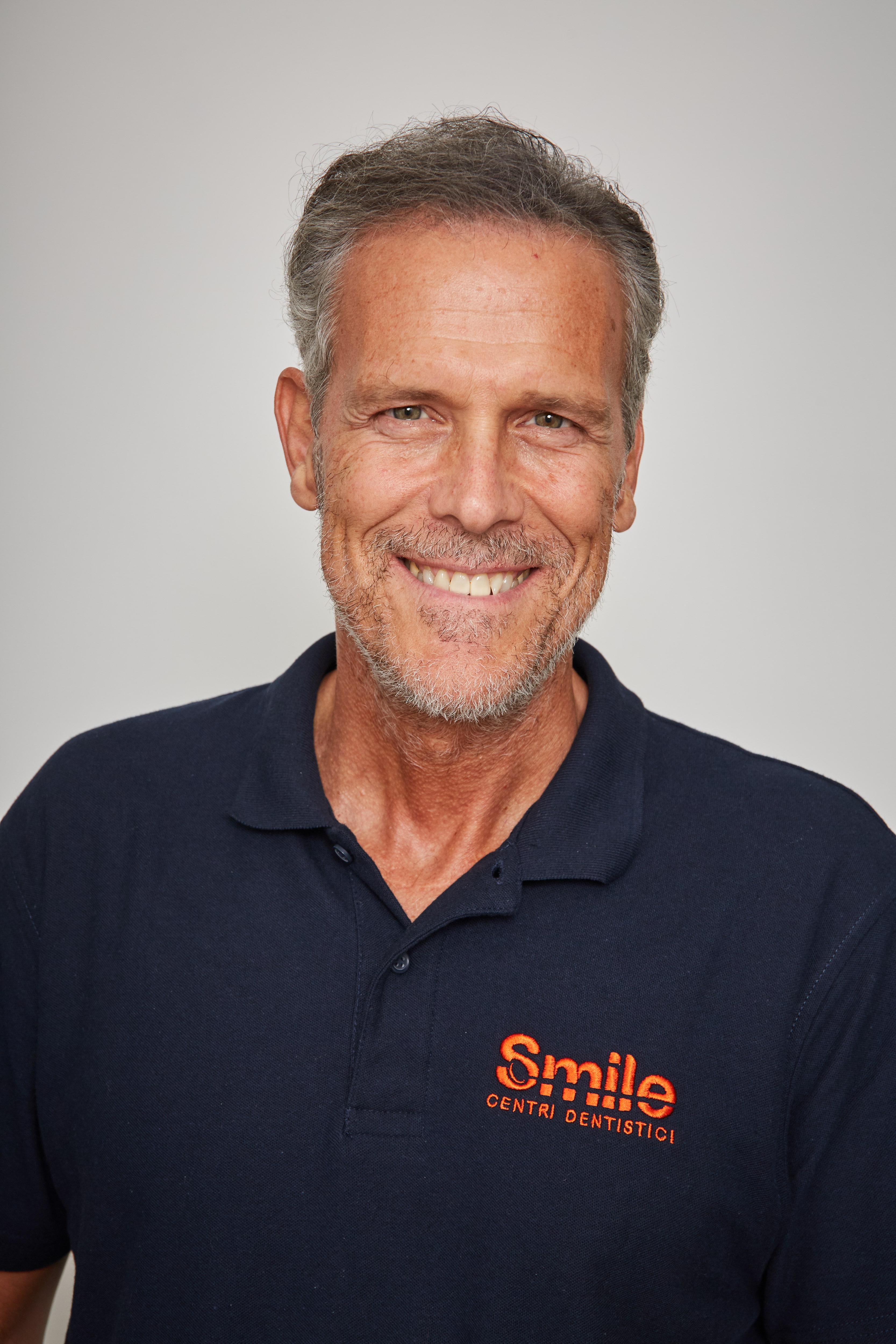 centri-smile-meg-creative-house